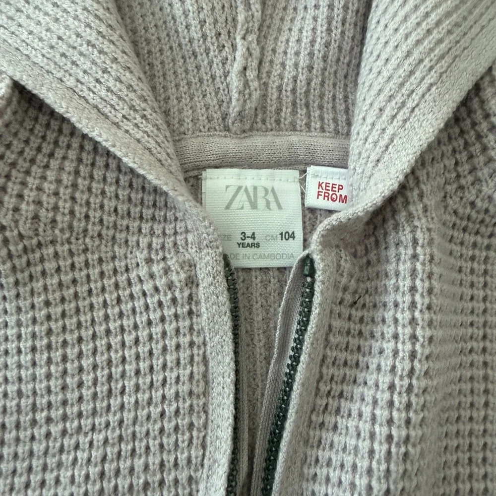 Lavender Hooded Zip Sweater - Picture 3 of 4